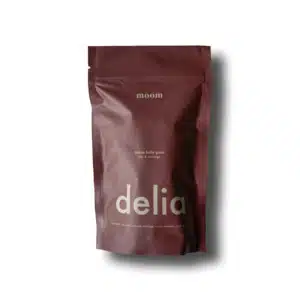 DELIA fond blanc ombre